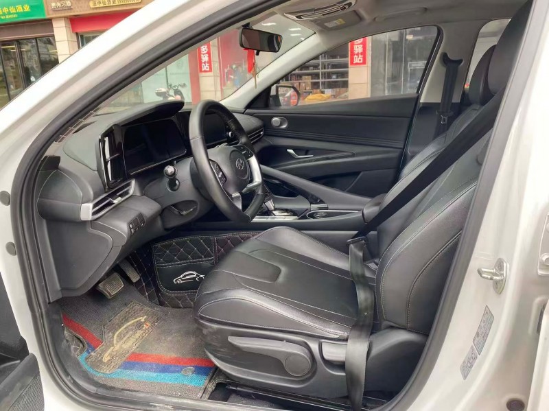 海口23年现代伊兰特4