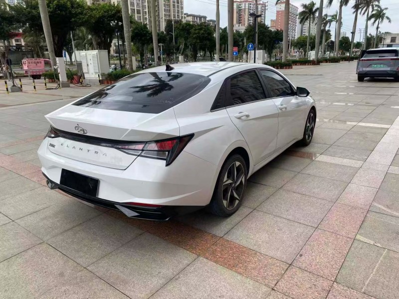 海口23年现代伊兰特8