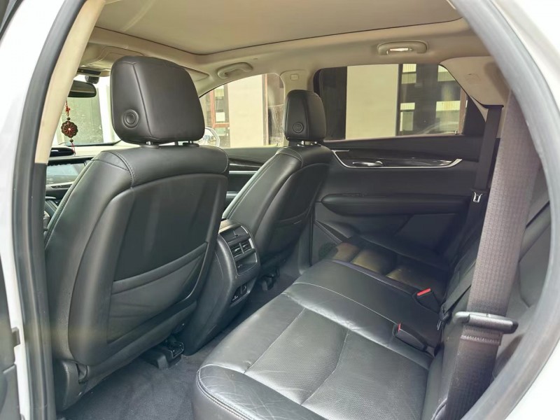 潍坊18年凯迪拉克XT54