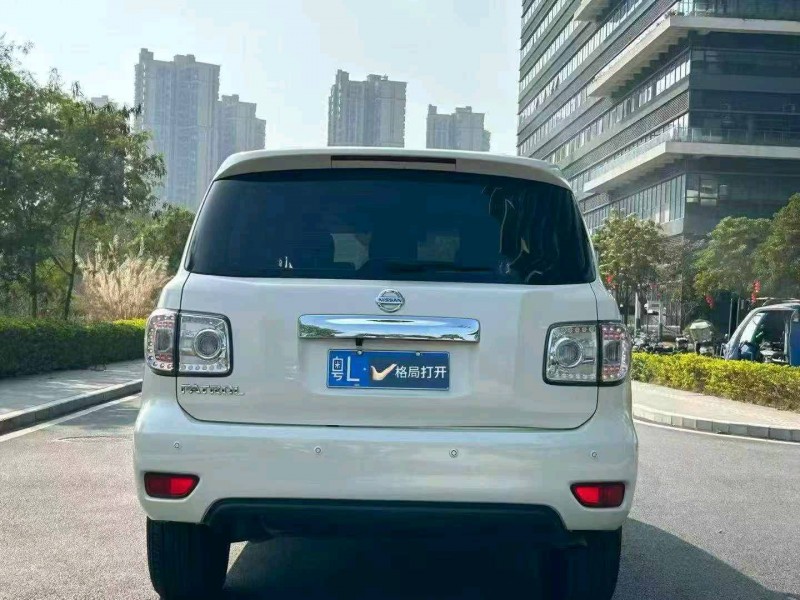 东莞19年日产途乐5