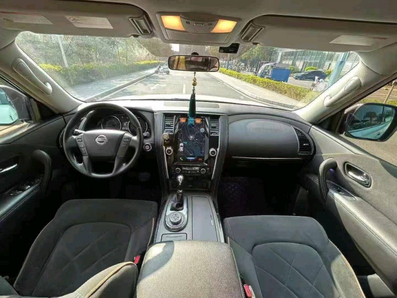 东莞19年日产途乐8