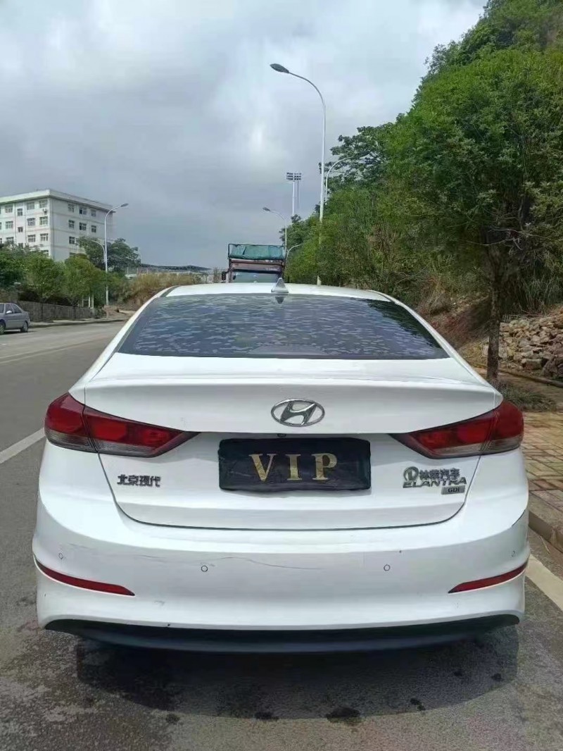 毕节18年现代领动8