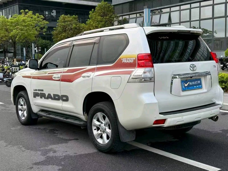 东莞12年丰田普拉多5