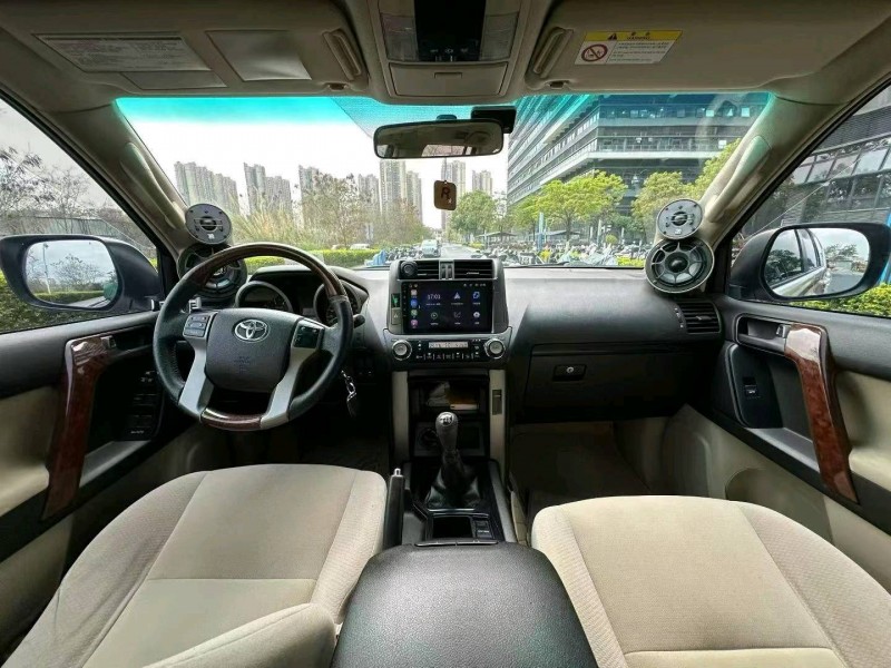 东莞12年丰田普拉多9