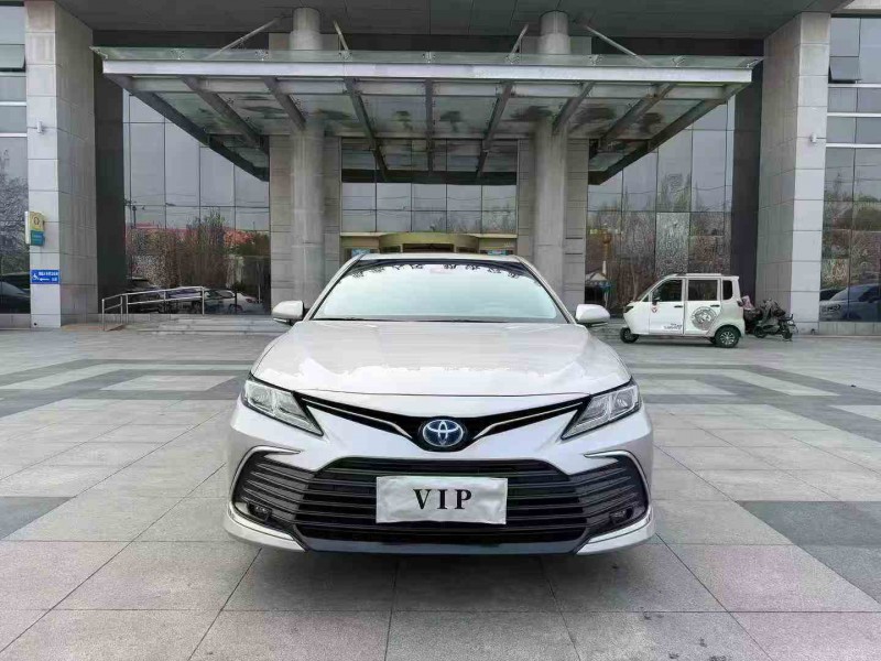 枣庄23年丰田凯美瑞1