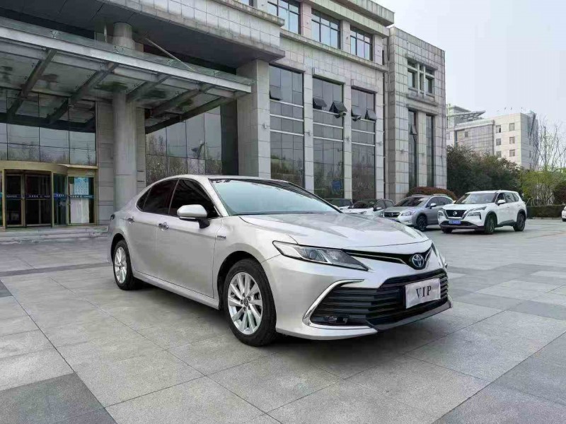 枣庄23年丰田凯美瑞3
