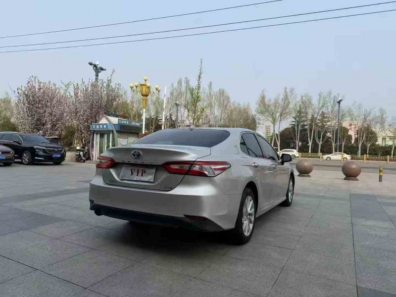 枣庄23年丰田凯美瑞8