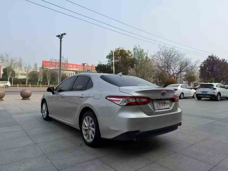 枣庄23年丰田凯美瑞9
