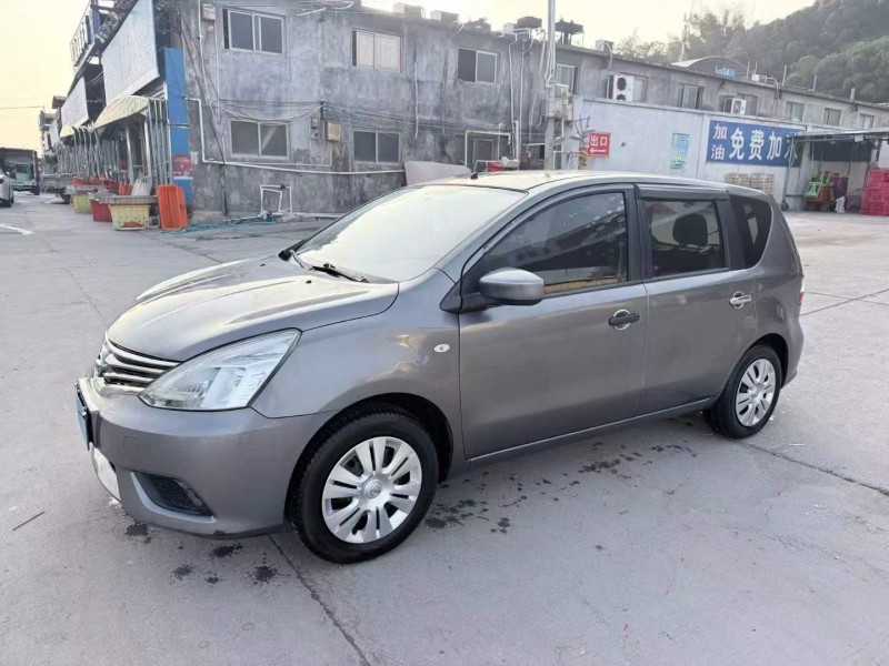 珠海18年日产骊威2