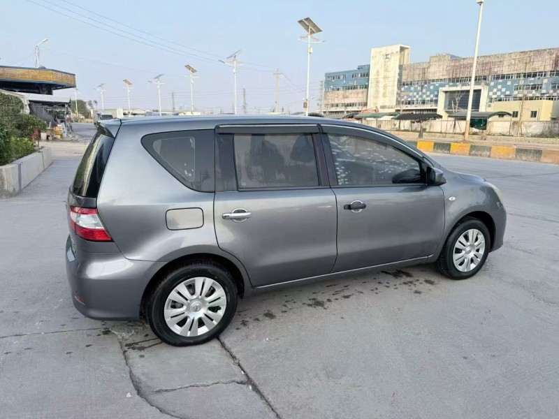 珠海18年日产骊威8