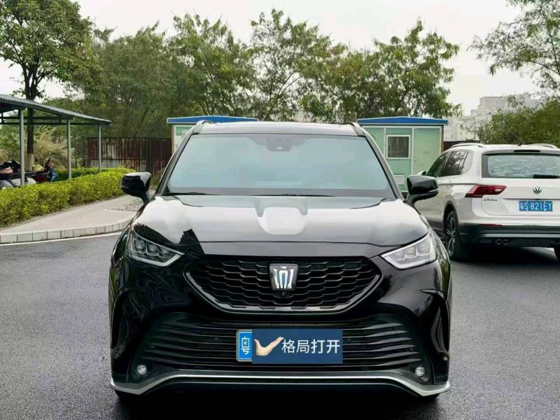 东莞21年丰田皇冠1