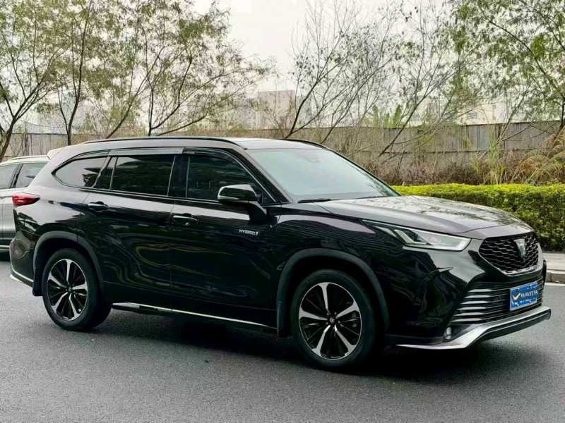 东莞21年丰田皇冠2