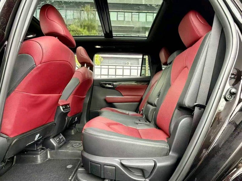 东莞21年丰田皇冠8