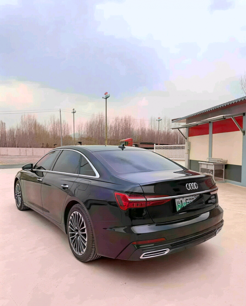 临夏23年奥迪A6L8