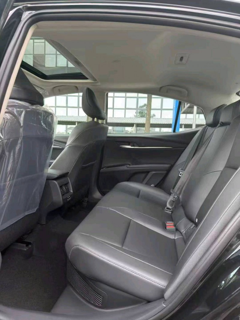 东莞25年丰田凯美瑞8