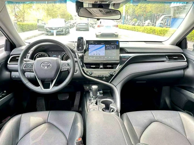 东莞24年丰田凯美瑞7