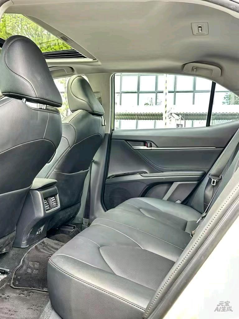 东莞24年丰田凯美瑞8