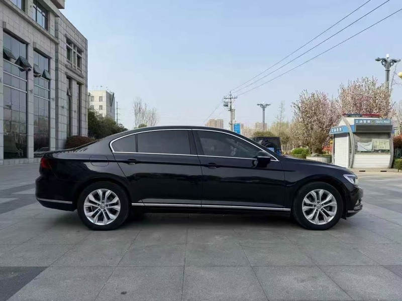 枣庄17年大众迈腾7