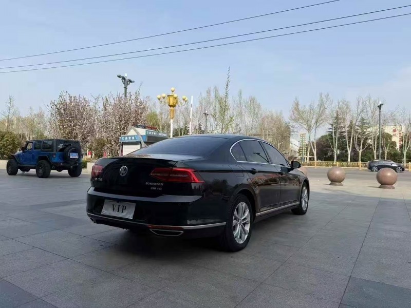 枣庄17年大众迈腾8