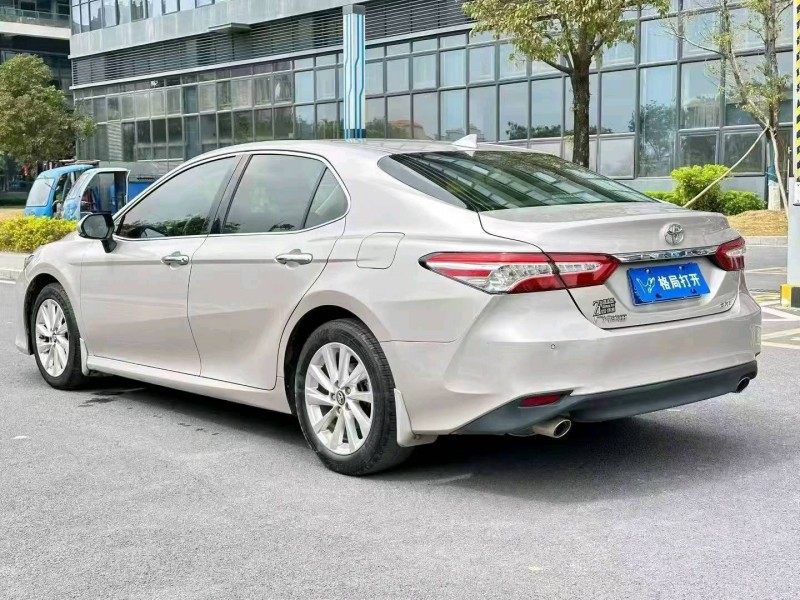 东莞21年丰田凯美瑞4