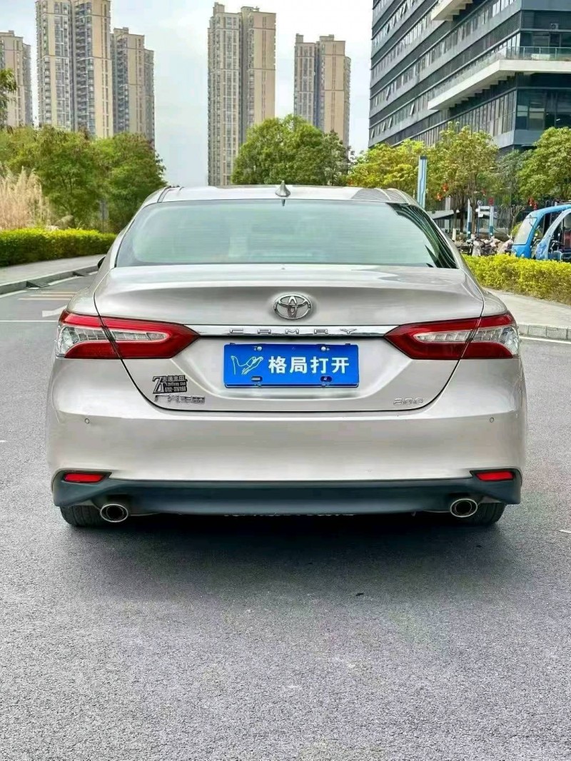 东莞21年丰田凯美瑞5