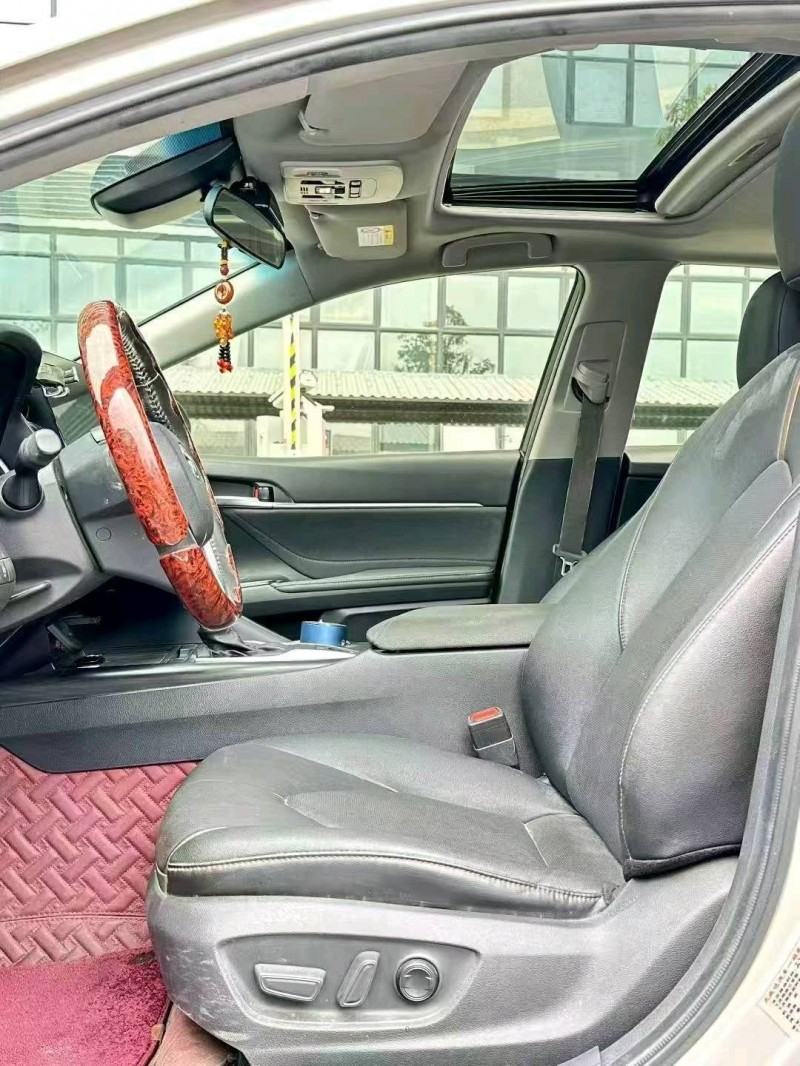 东莞21年丰田凯美瑞9