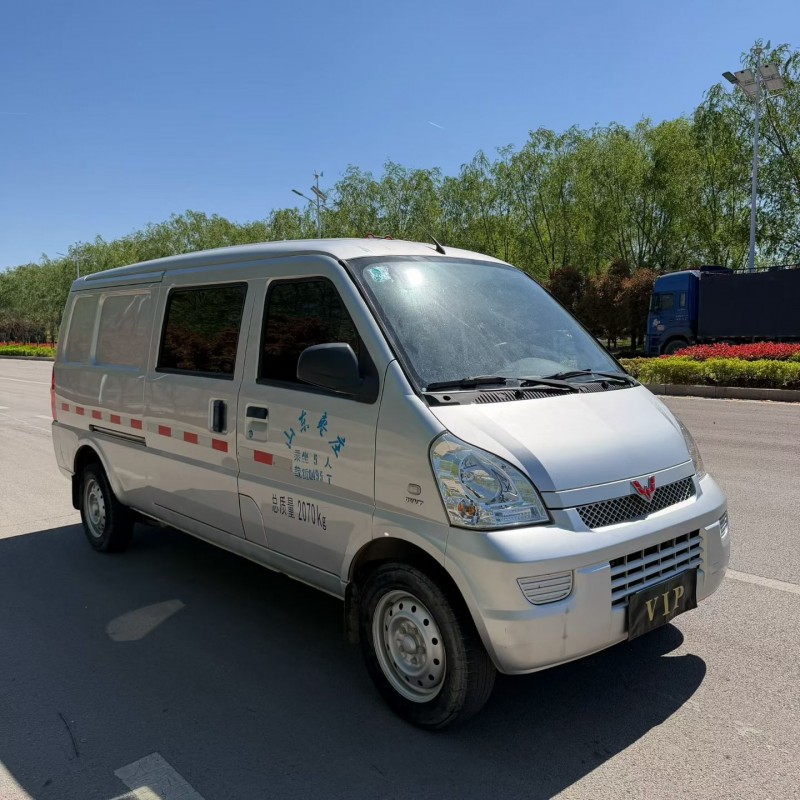 枣庄20年五菱汽车荣光2