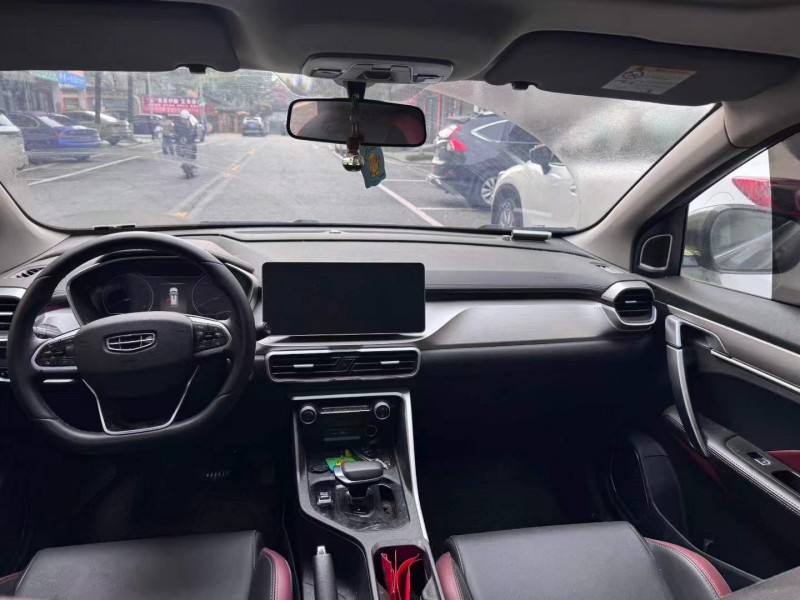 张家界22年吉利缤越3