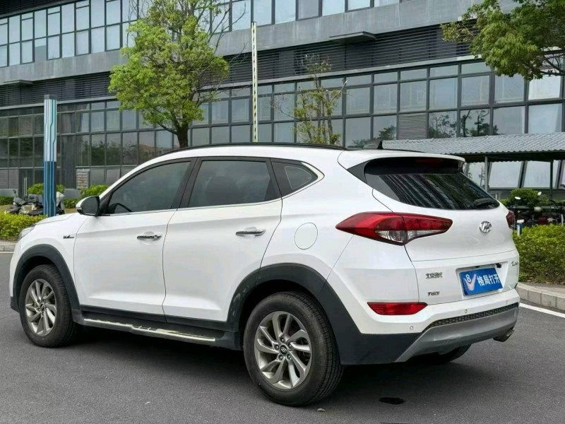 东莞19年现代途胜4