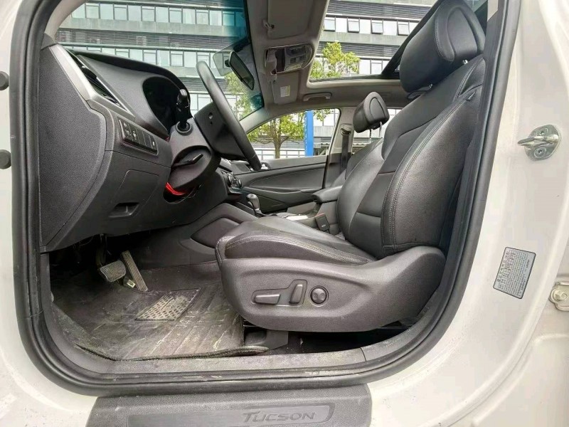 东莞19年现代途胜7