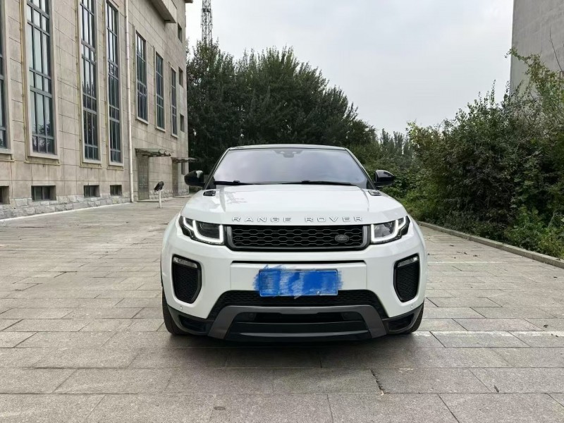 唐山17年路虎极光1