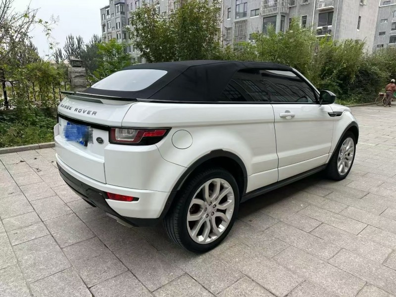 唐山17年路虎极光8