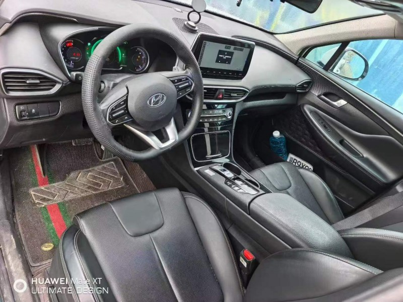 通辽22年现代新胜达3