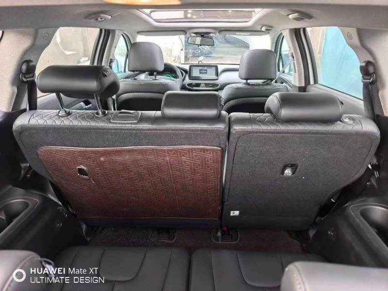 通辽22年现代新胜达7