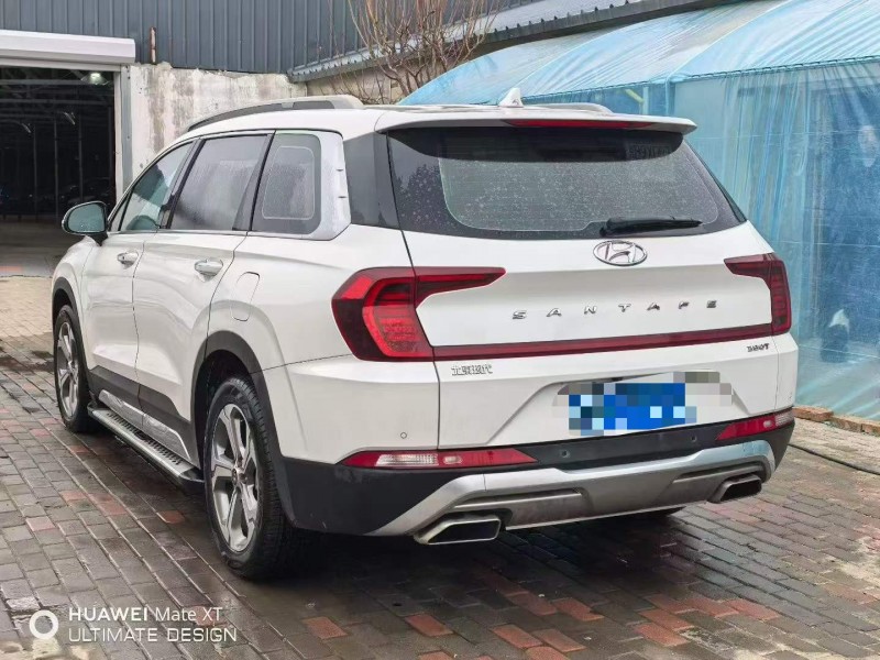 通辽22年现代新胜达9