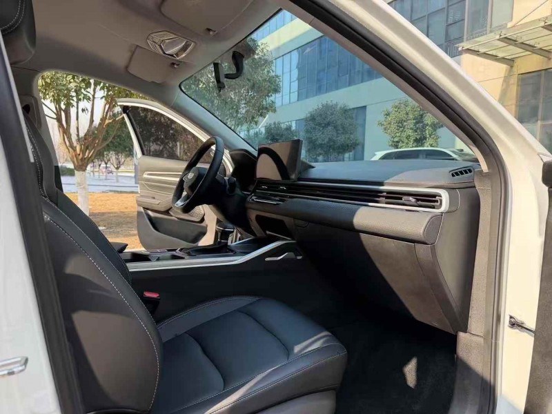 苏州24年吉利帝豪4