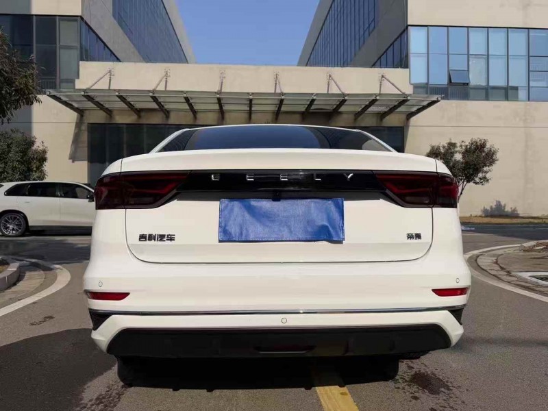 苏州24年吉利帝豪8