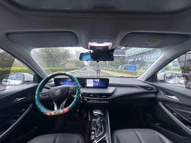 东莞24年别克威朗8