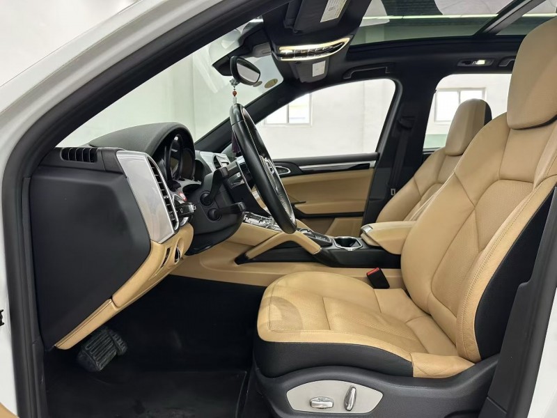 唐山16年保时捷卡宴5