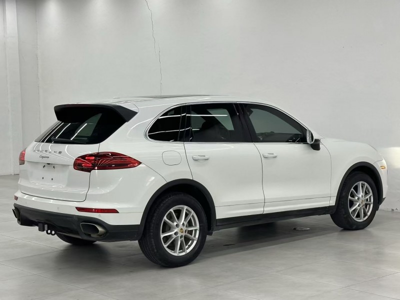 唐山16年保时捷卡宴7