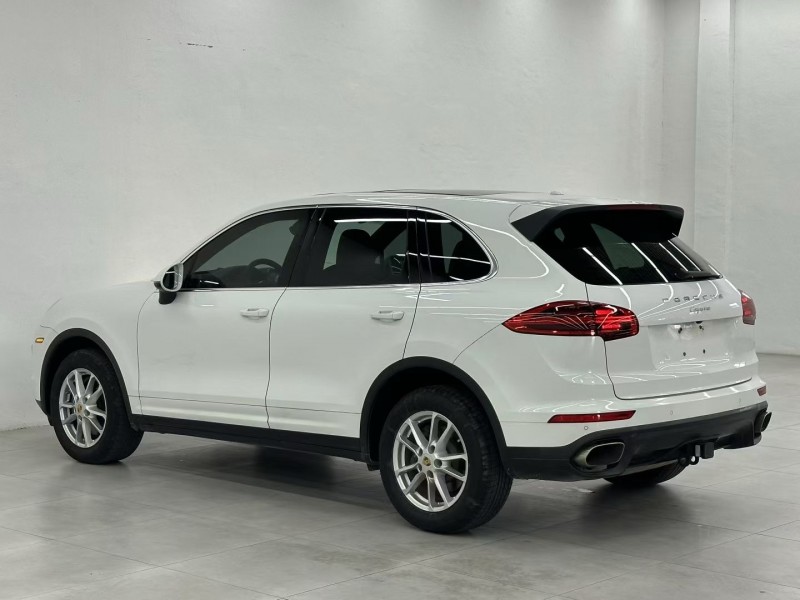 唐山16年保时捷卡宴8