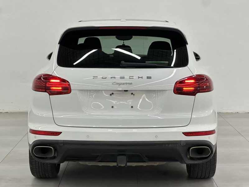 唐山16年保时捷卡宴9