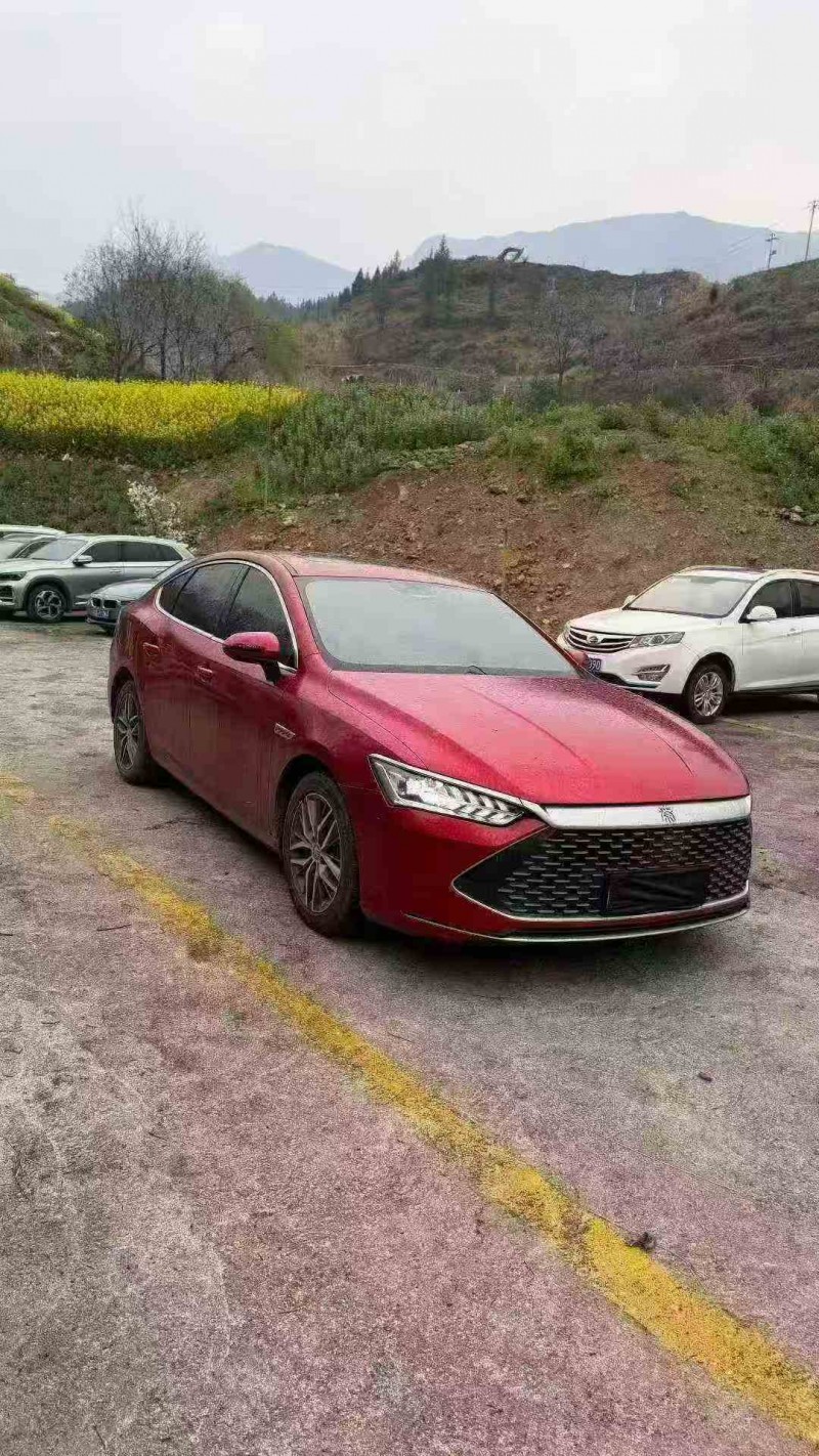 重庆21年比亚迪秦3