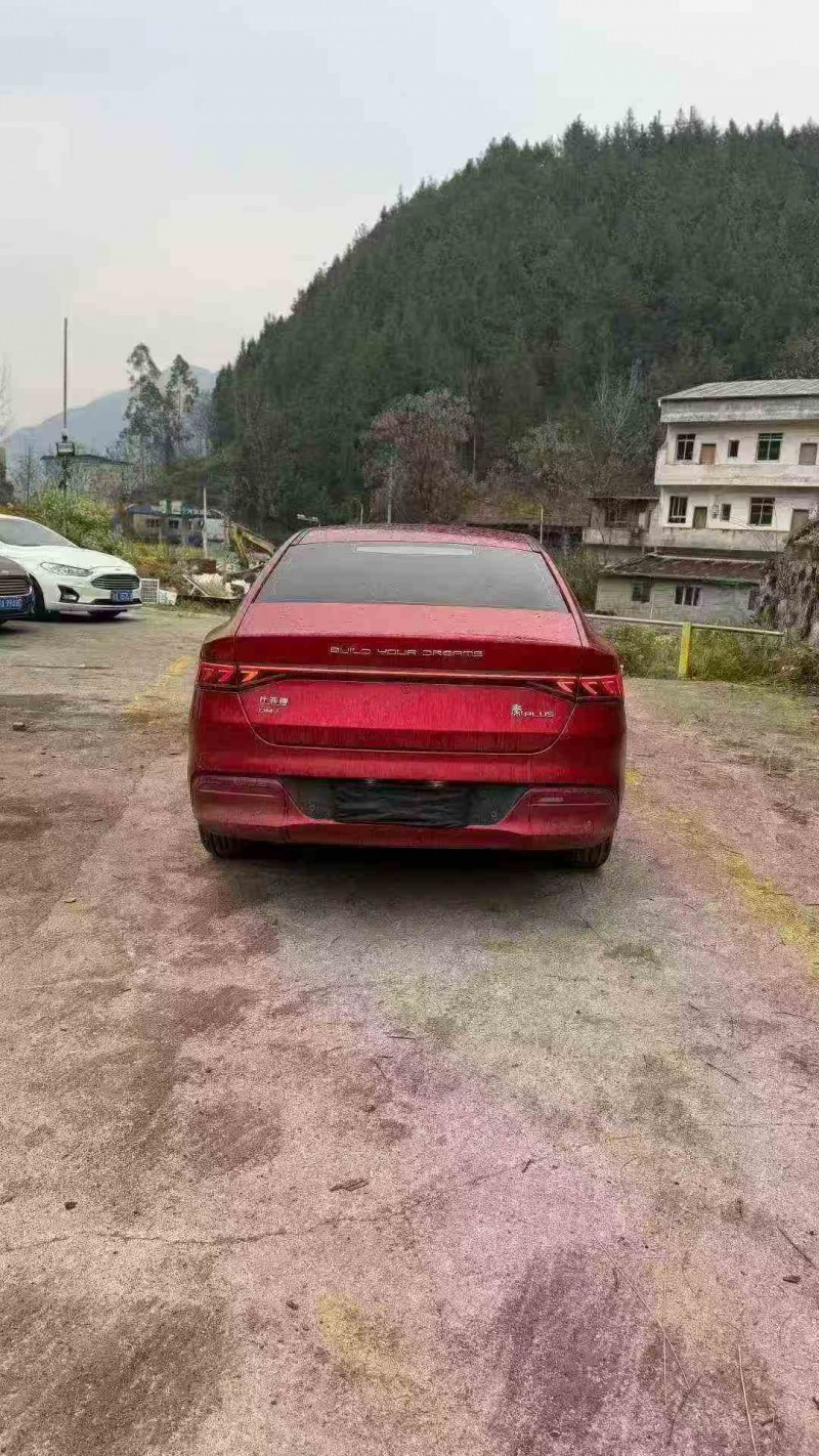 重庆21年比亚迪秦8