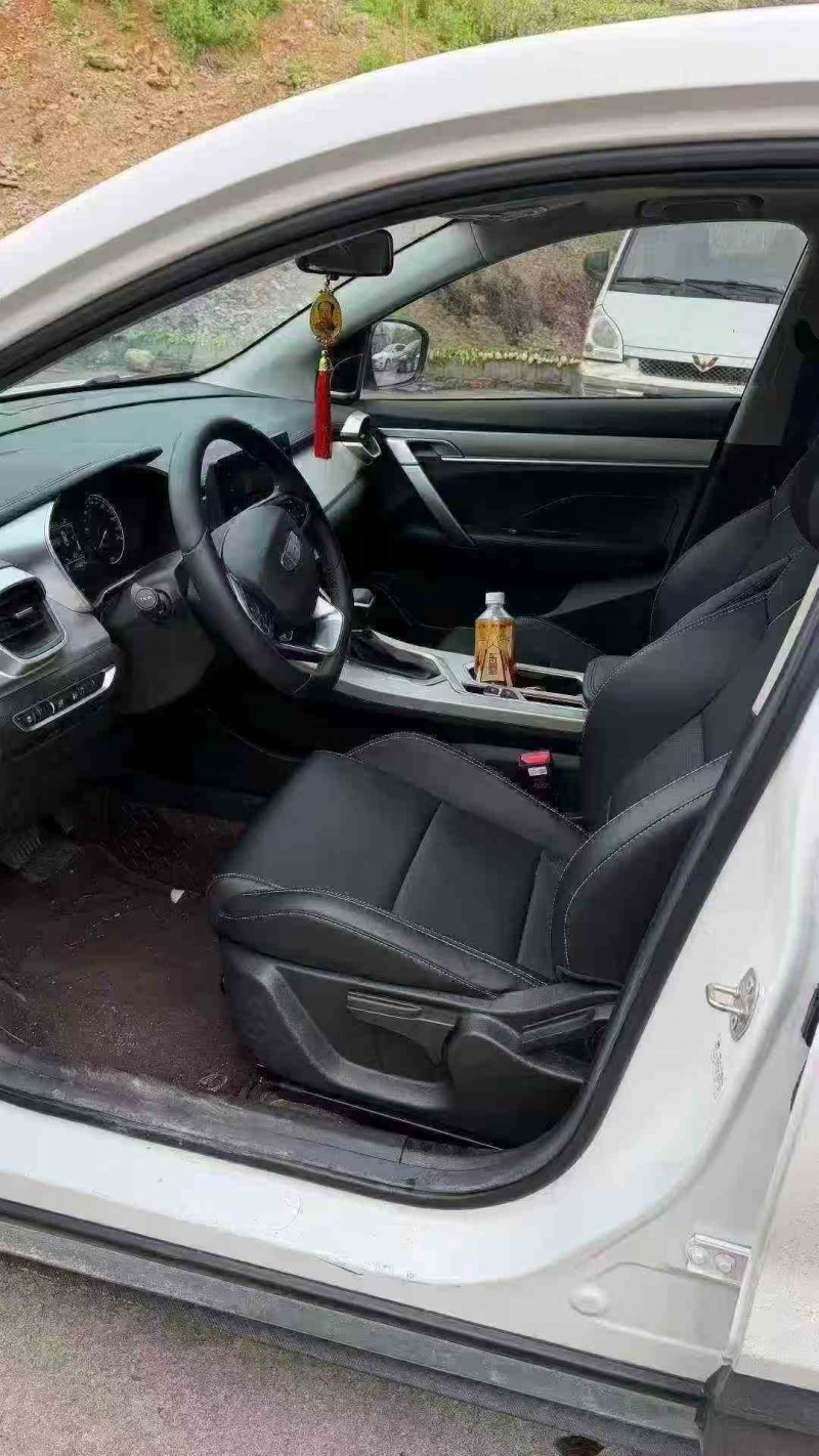 重庆25年吉利缤越5