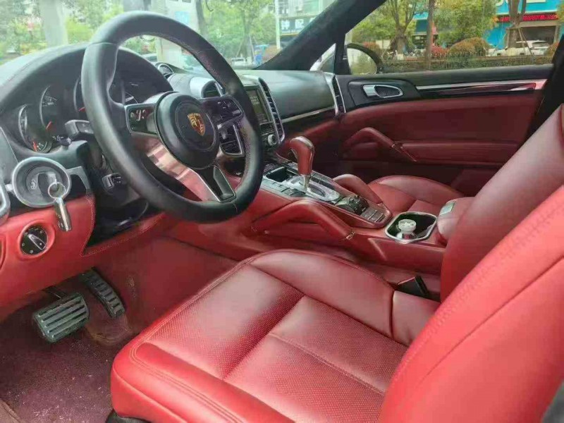 赣州15年保时捷卡宴4