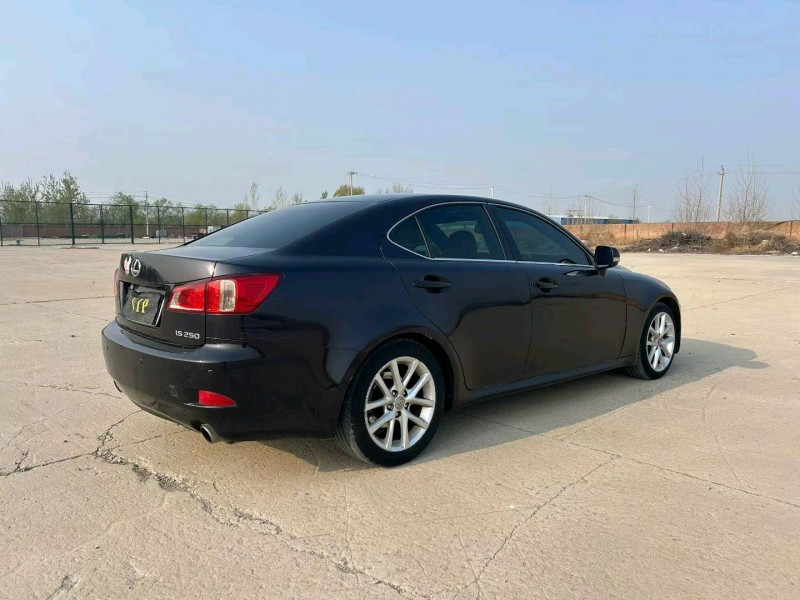 衡水13年雷克萨斯IS4