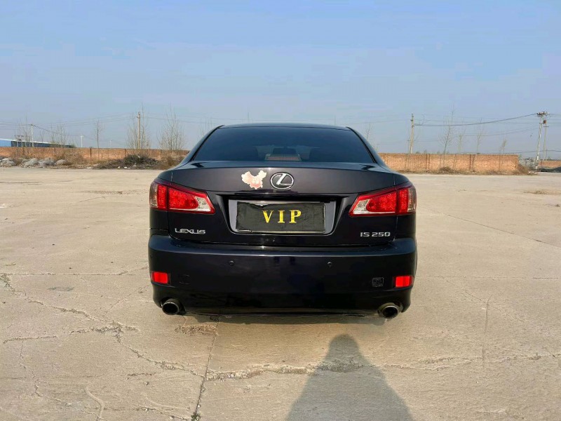 衡水13年雷克萨斯IS6