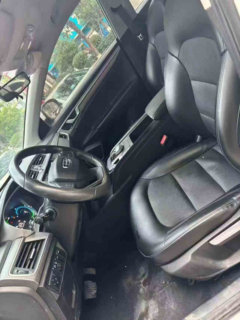 赣州24年吉利帝豪4