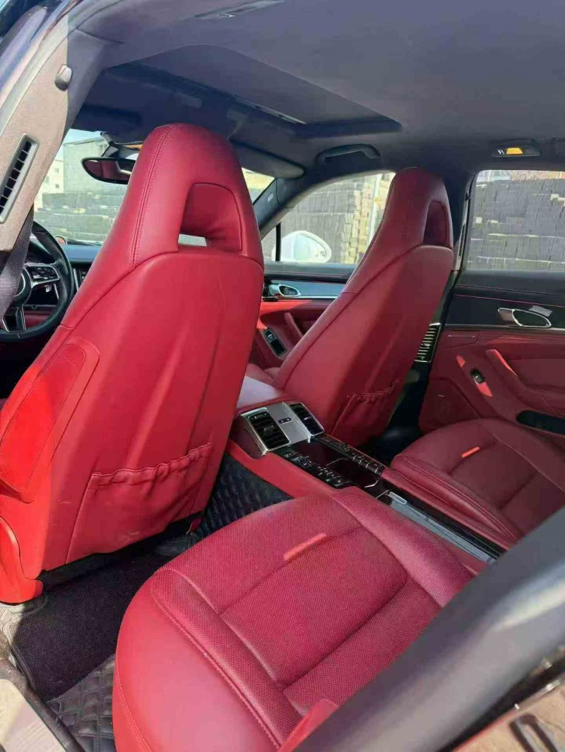 吉安14年保时捷帕拉梅拉3